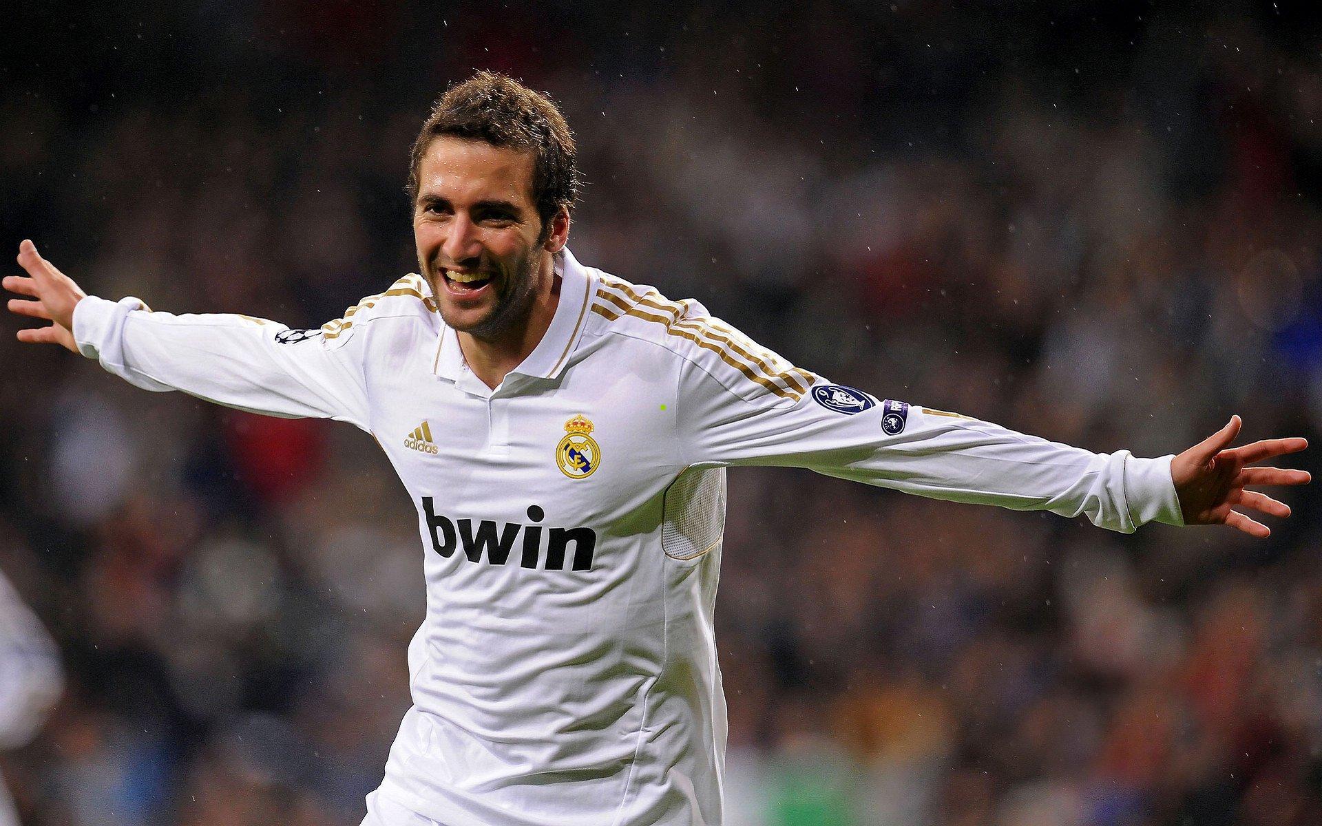 帷幕落下，绿茵回归，沪媒评浩克离去，金元中超终迎理性时代